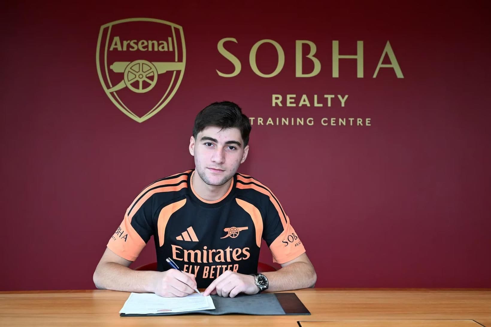 Ungur fótboltamaður til Arsenal