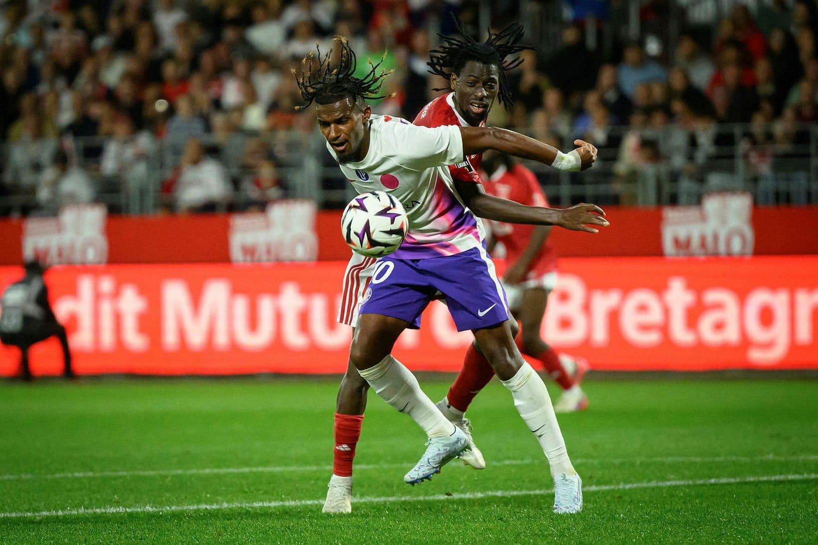 Yann Gboho gengur til liðs við Coventry