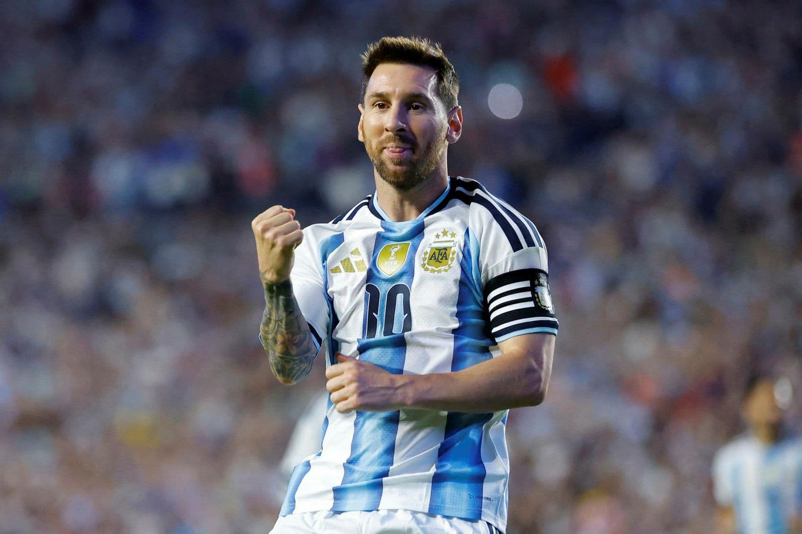 Messi slær met í fótbolta
