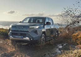 Toyota sýnir rafbíla