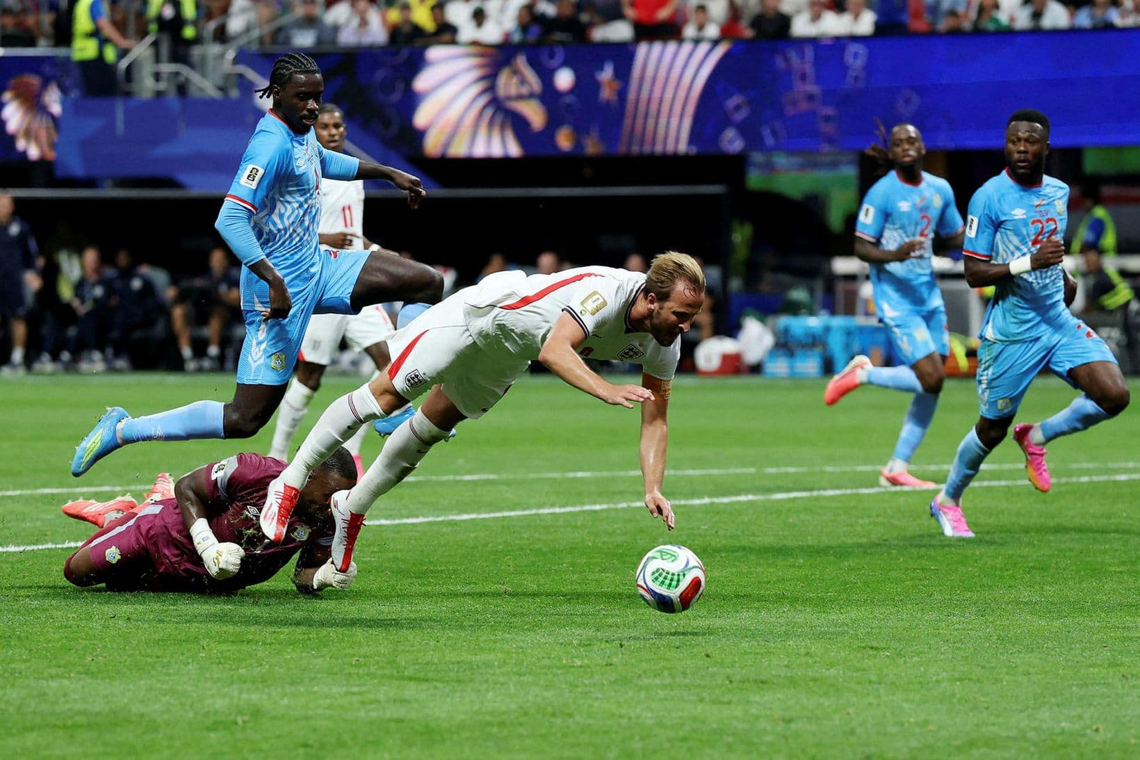 England vann Austur-Kongó í spennandi leik