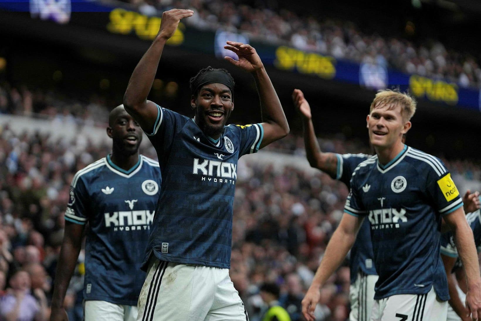 Newcastle vinnur Tottenham