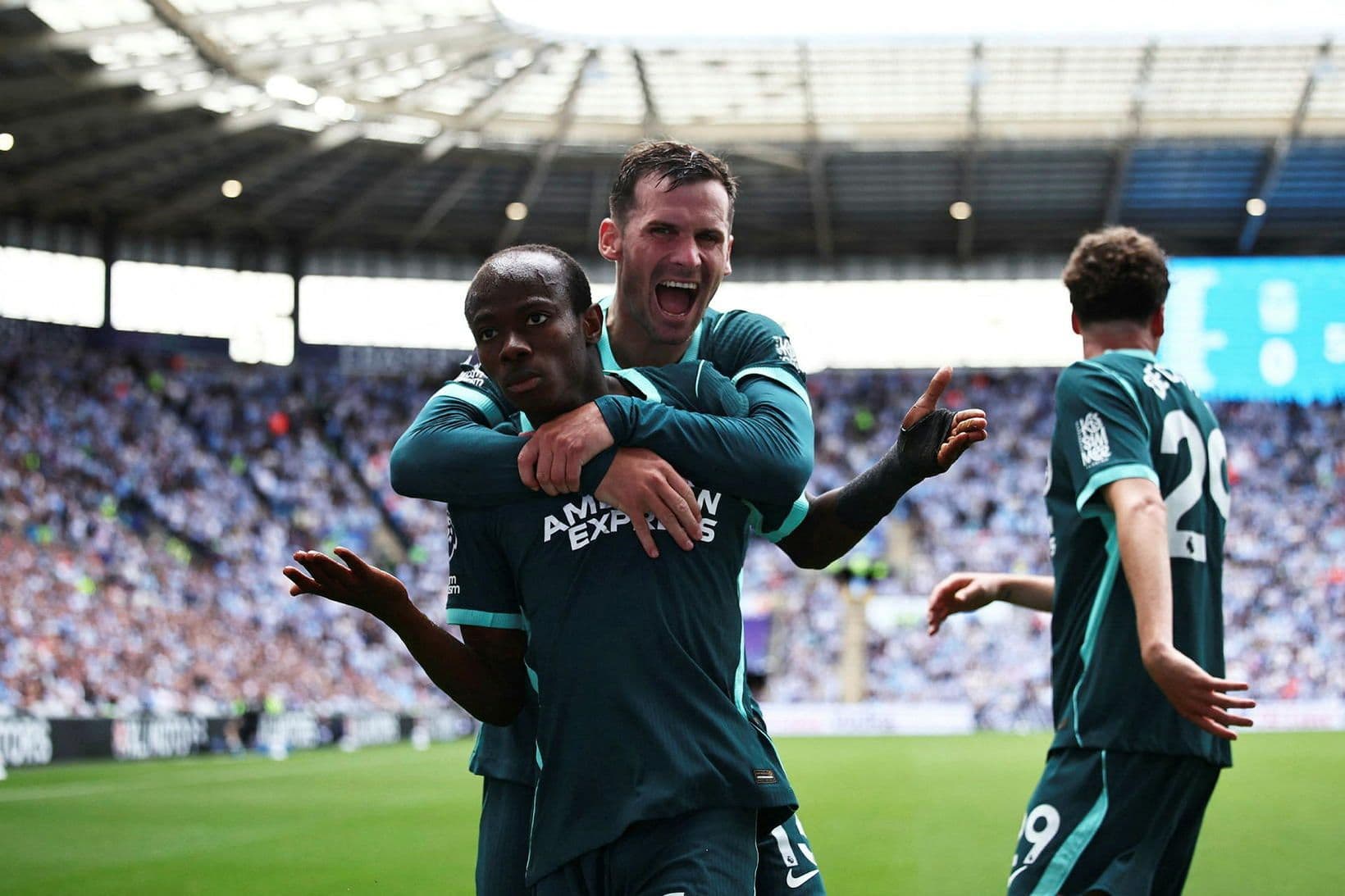Brighton vinnur stórsigur á Coventry