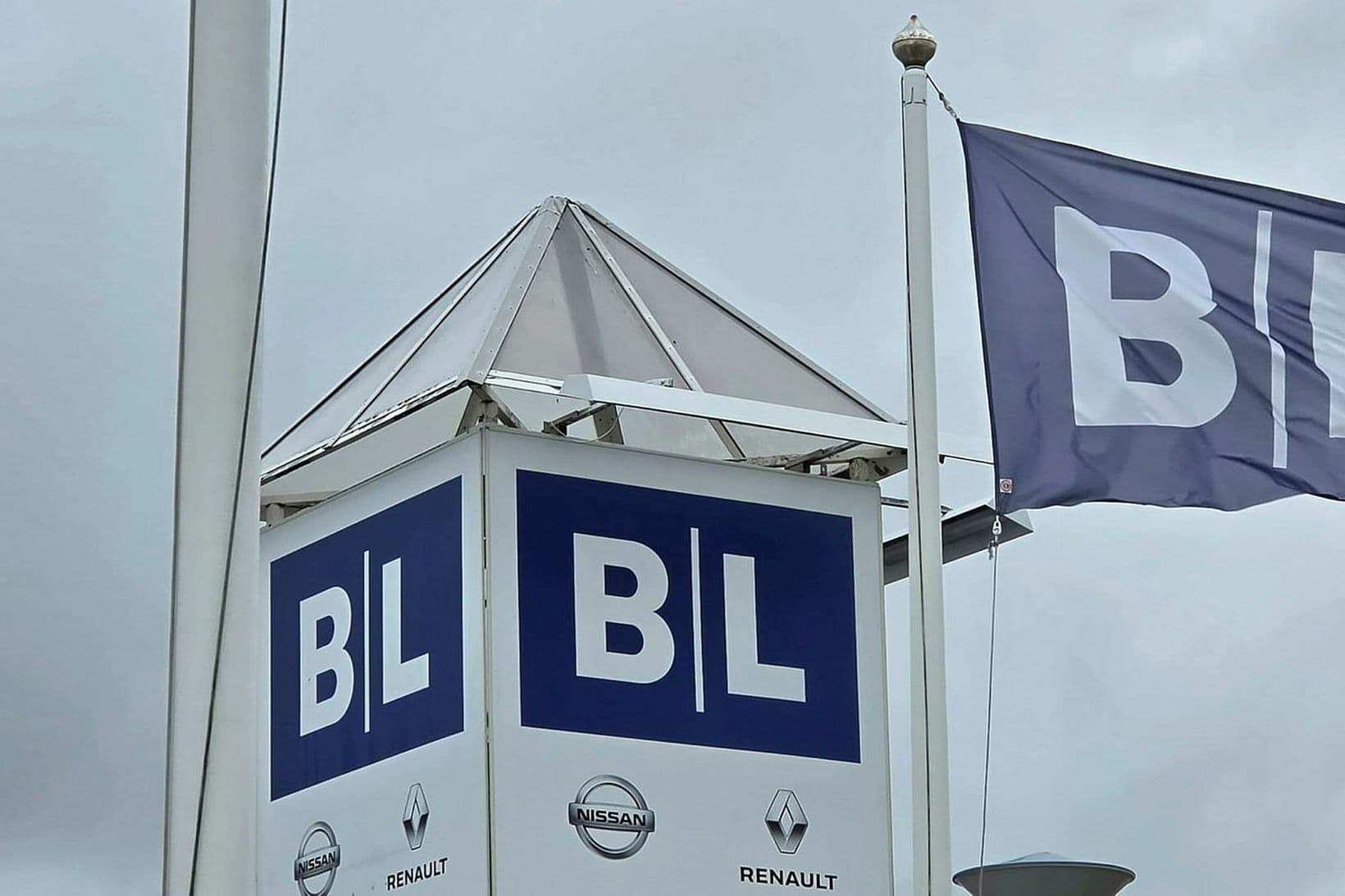 Nýir bílar á lægra verði