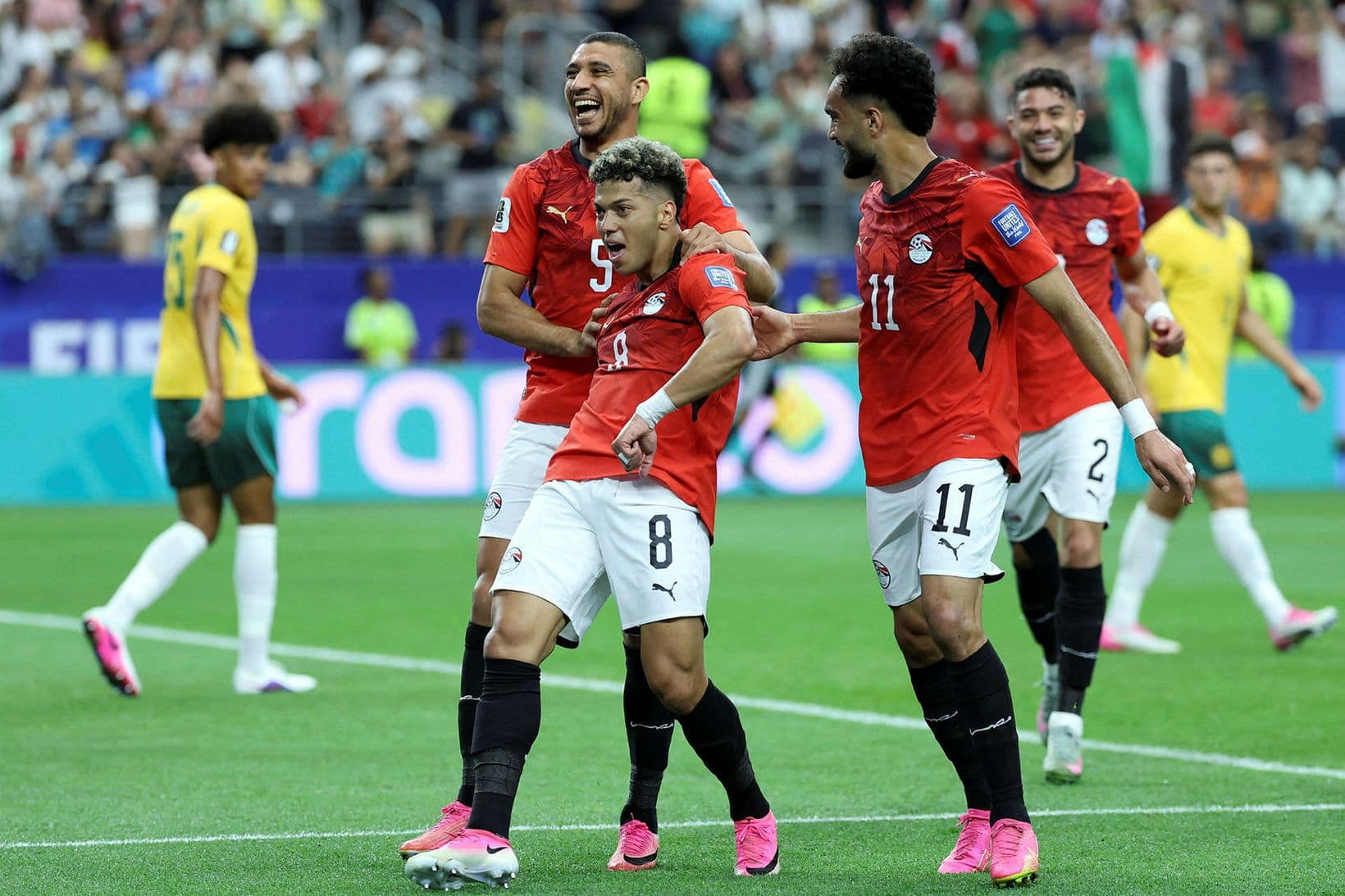 Ástralía og Egyptaland keppa í fótbolta