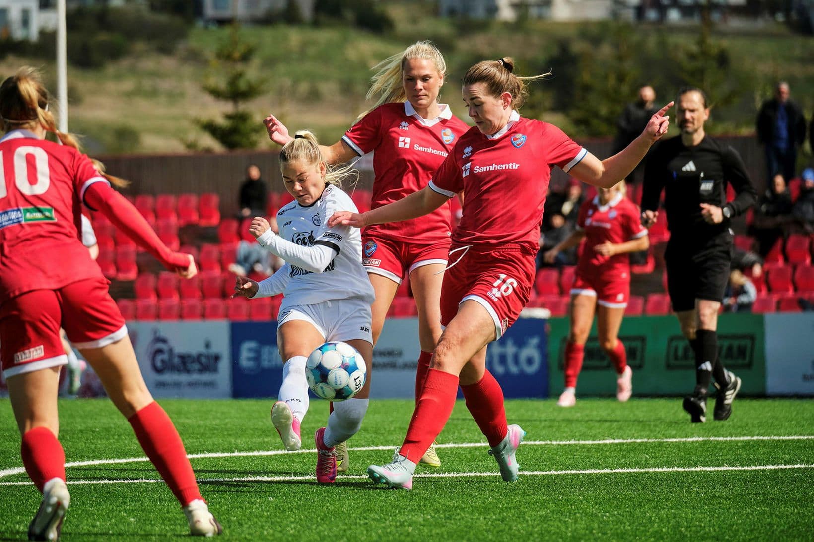 Keflavík vinnur stórsigur á Haukum