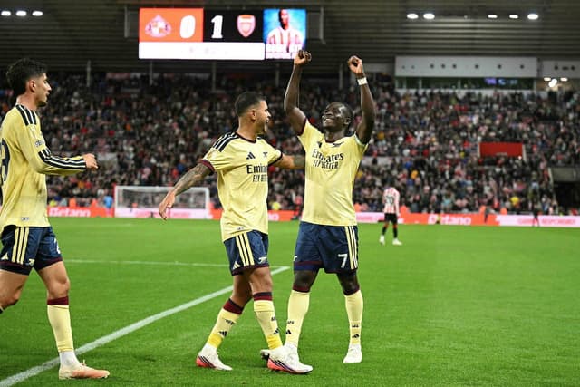 Arsenal mætir Leeds í knattspyrnuleik