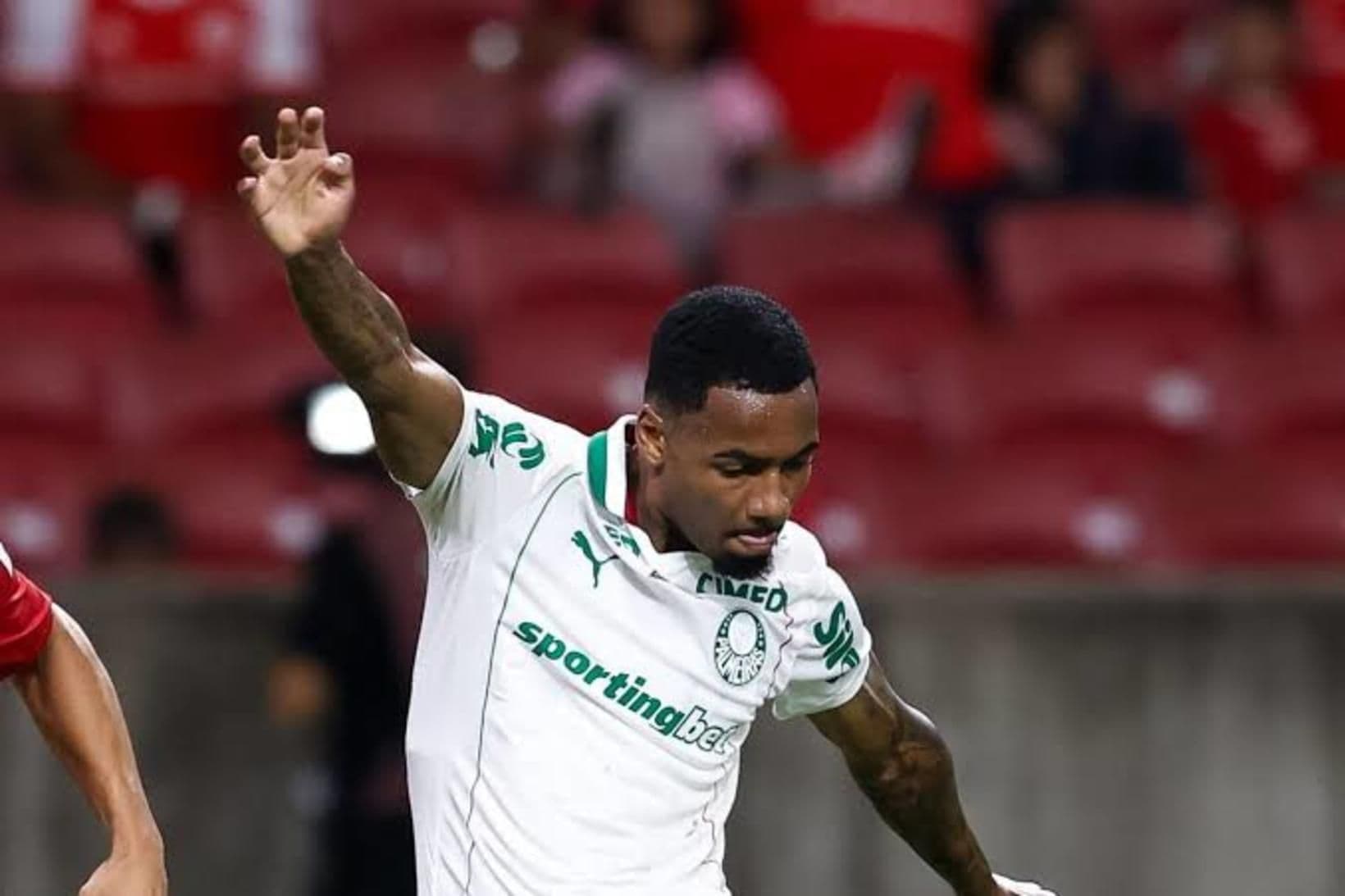 Allan Elias fer til Manchester City